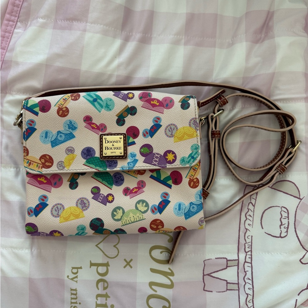 Disney Park Dooney & Bourke crossbody RETIRED Limited Edition Princess Ear Hats